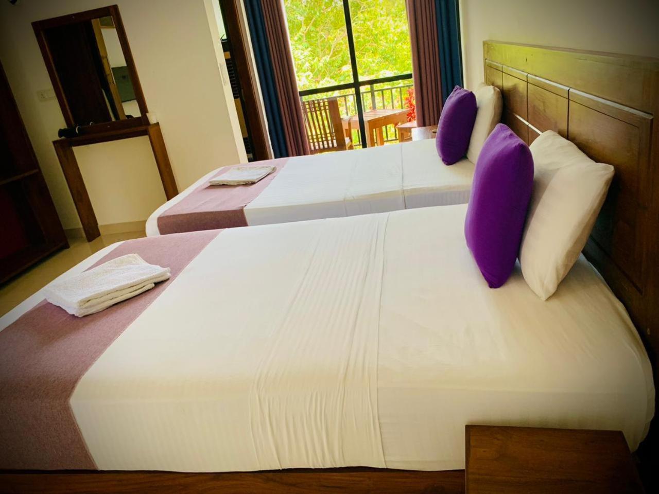 Hotel Eden Grand Dambulla Exterior foto